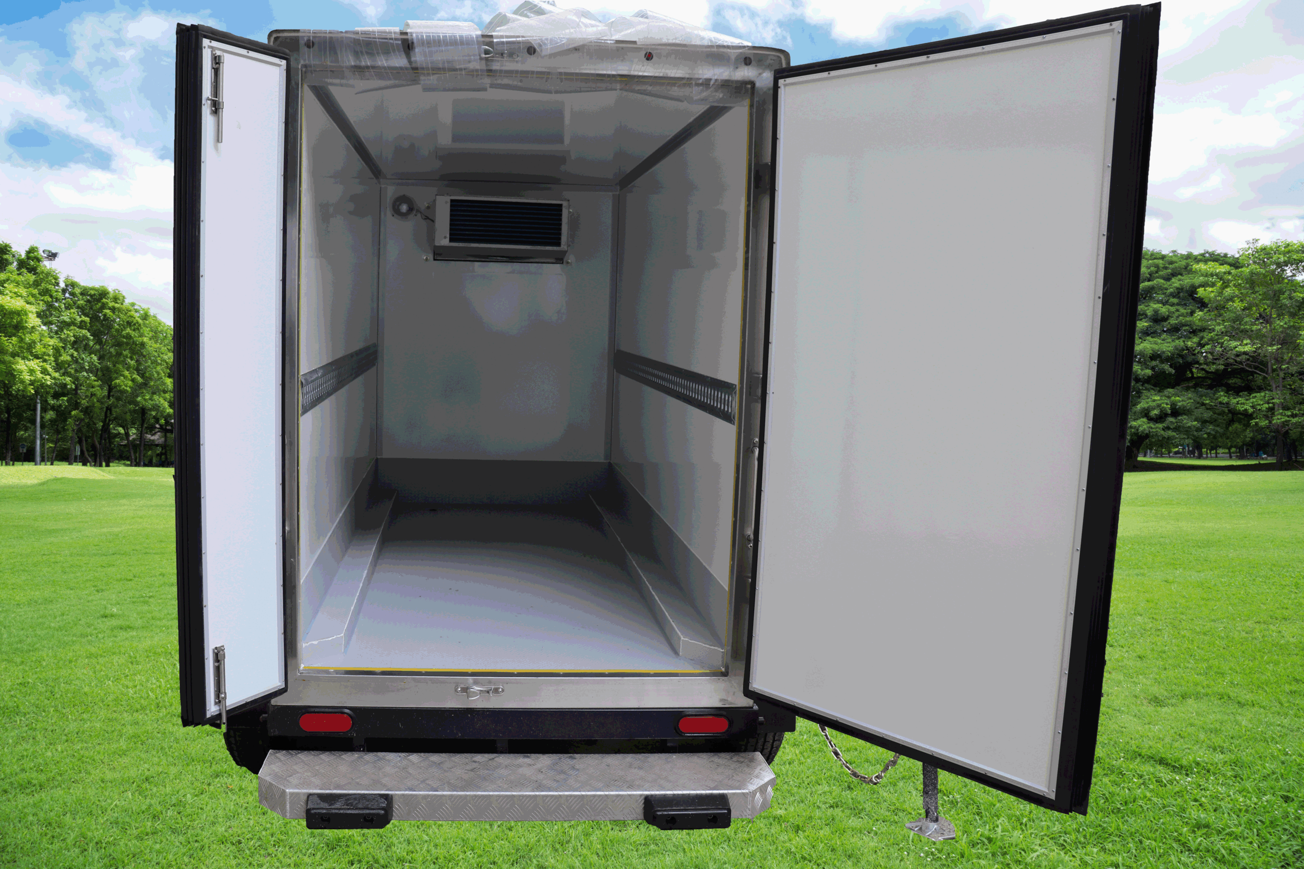 Commercial Freezer Trailer 10' Interior